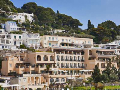 italy_capri_tiberio_palace